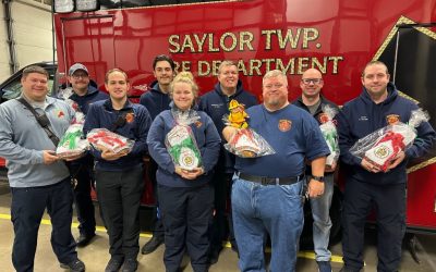 Dinner and Gifts to Saylor Fire